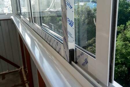 Холодное алюминиевое остекление балкона 