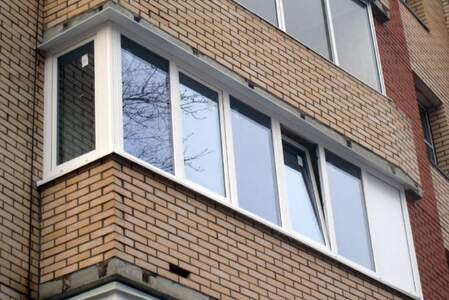 Тёплое остекление балкона окнами ПВХ